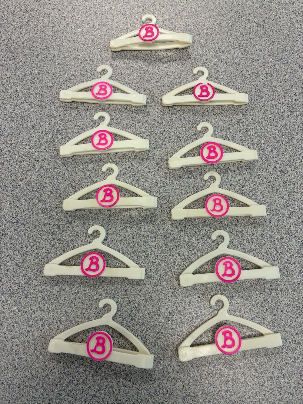 Vintage 1992-1994 Mattel Barbie White/Pink Snap N Store Mini Hangers-Set of 11